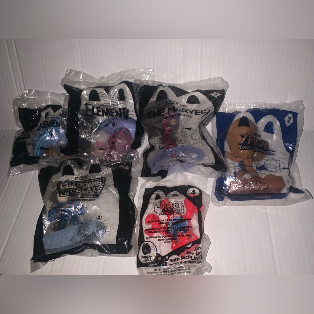 McDonald’s Happy Meal toys Superhero Action Figure Set - Multicolor. Lot of 6 se